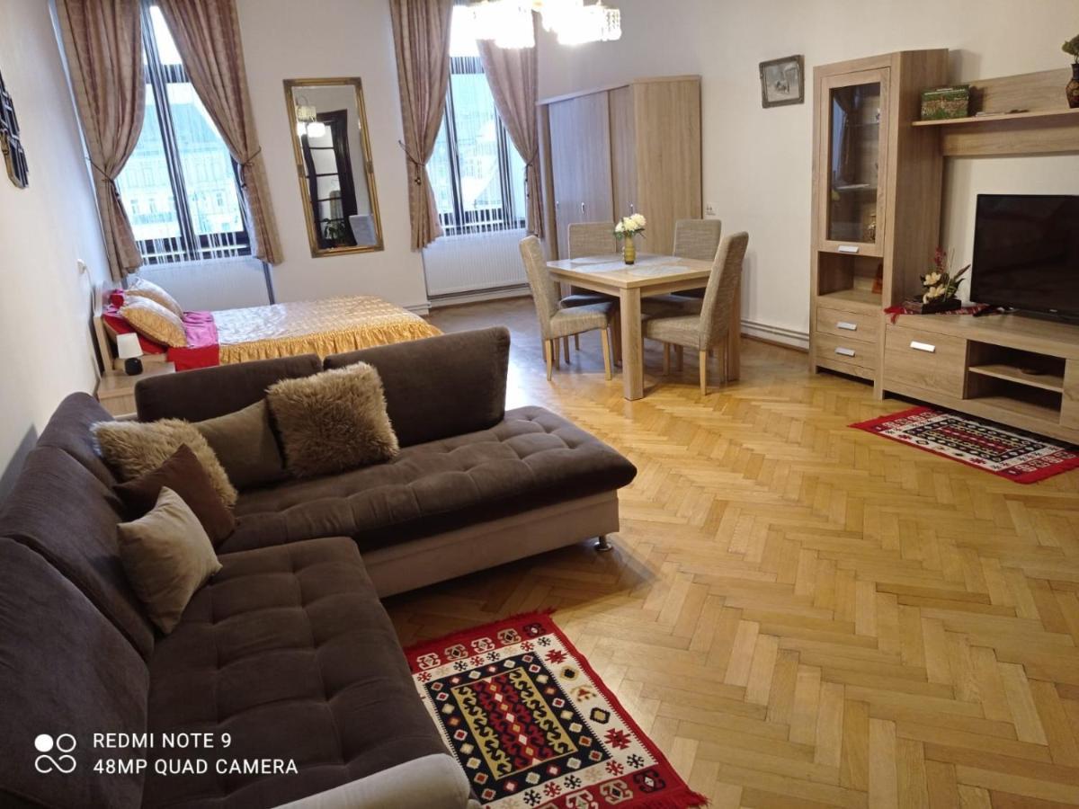 Apartament Piata Sfatului Brasov Luaran gambar