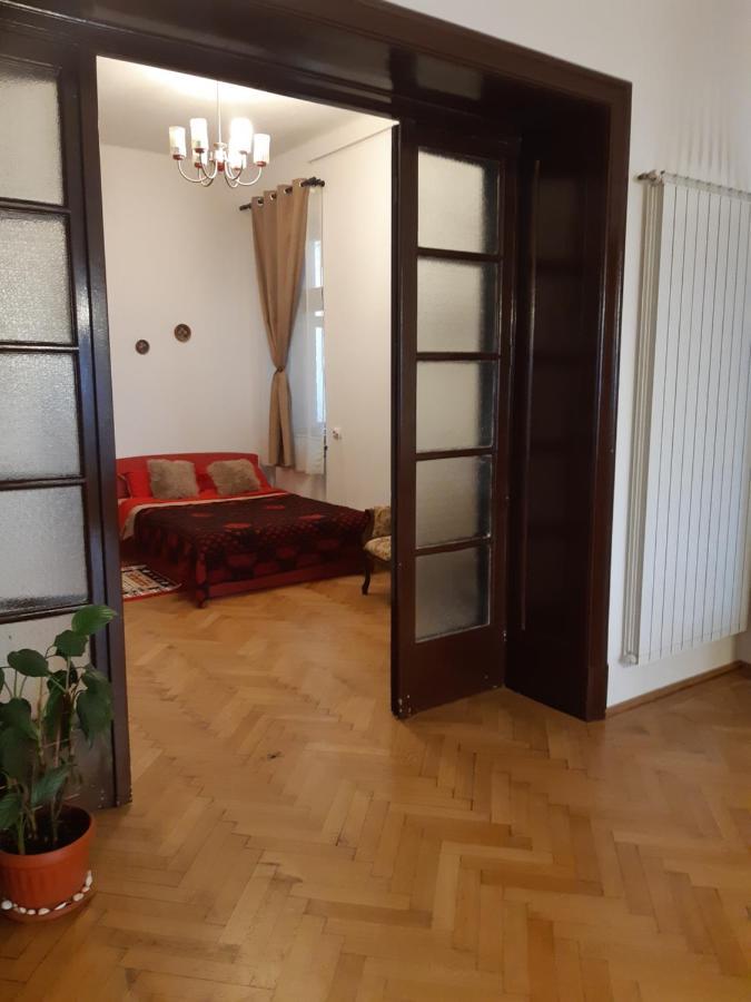 Apartament Piata Sfatului Brasov Luaran gambar