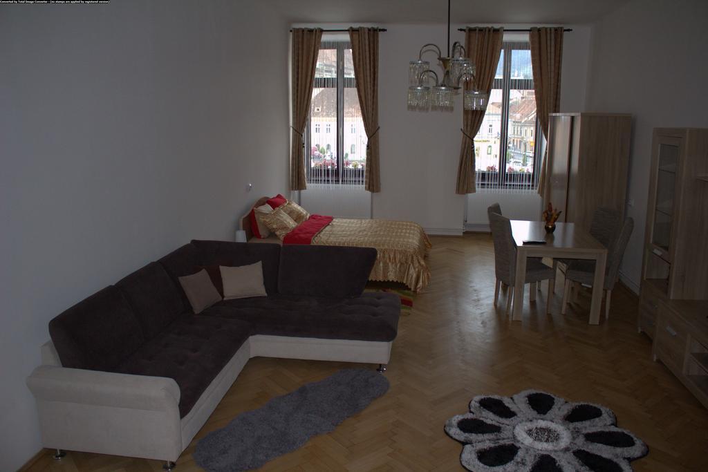 Apartament Piata Sfatului Brasov Luaran gambar