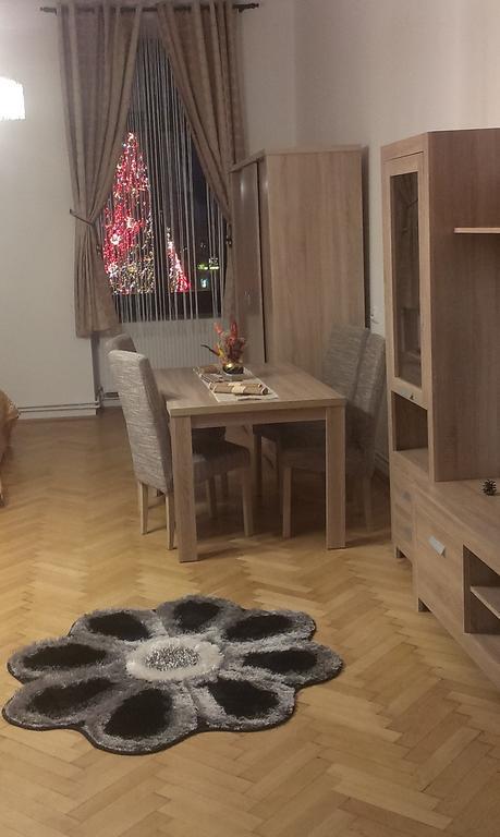 Apartament Piata Sfatului Brasov Luaran gambar